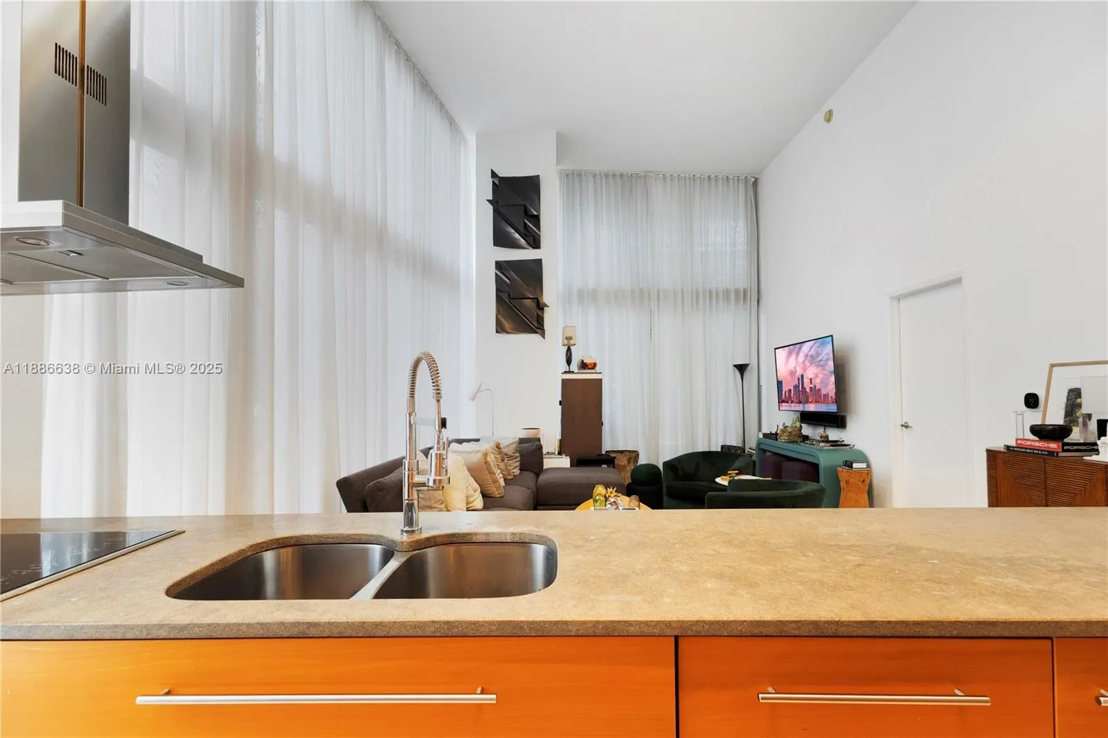495 Brickell Ave, #1510