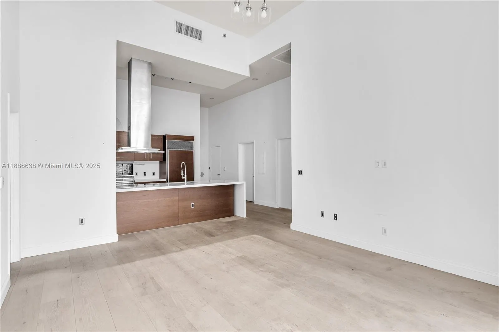 495 Brickell Ave, #1510