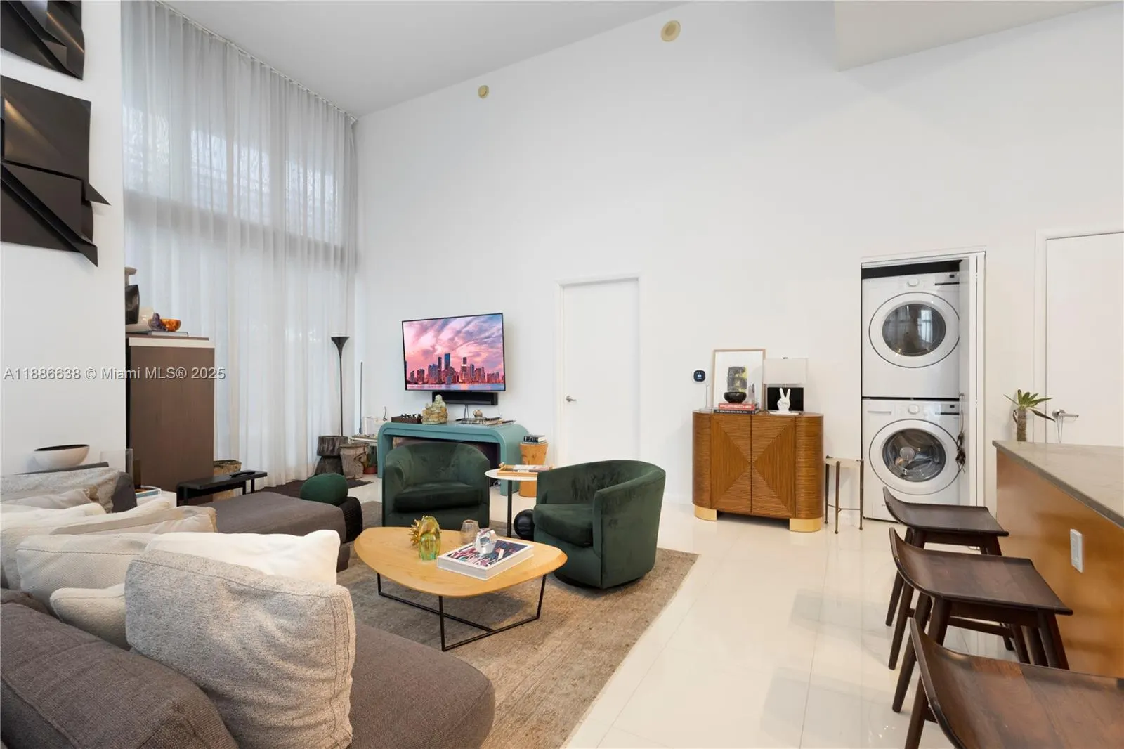 495 Brickell Ave, #1510