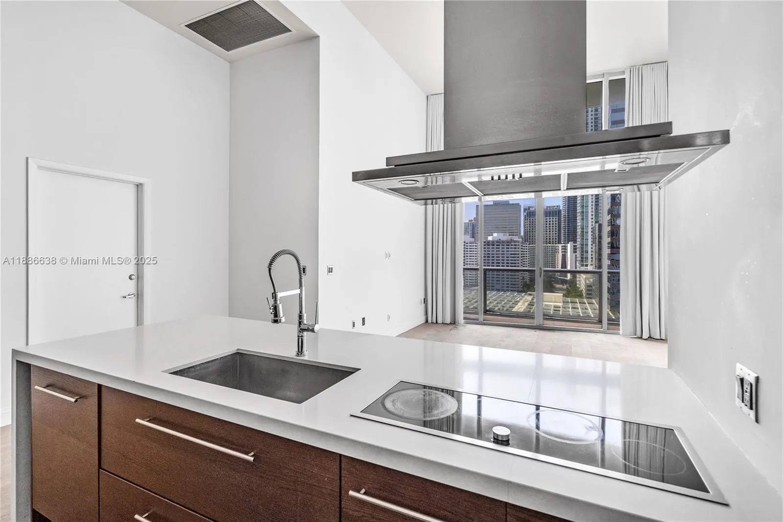 495 Brickell Ave, #1510