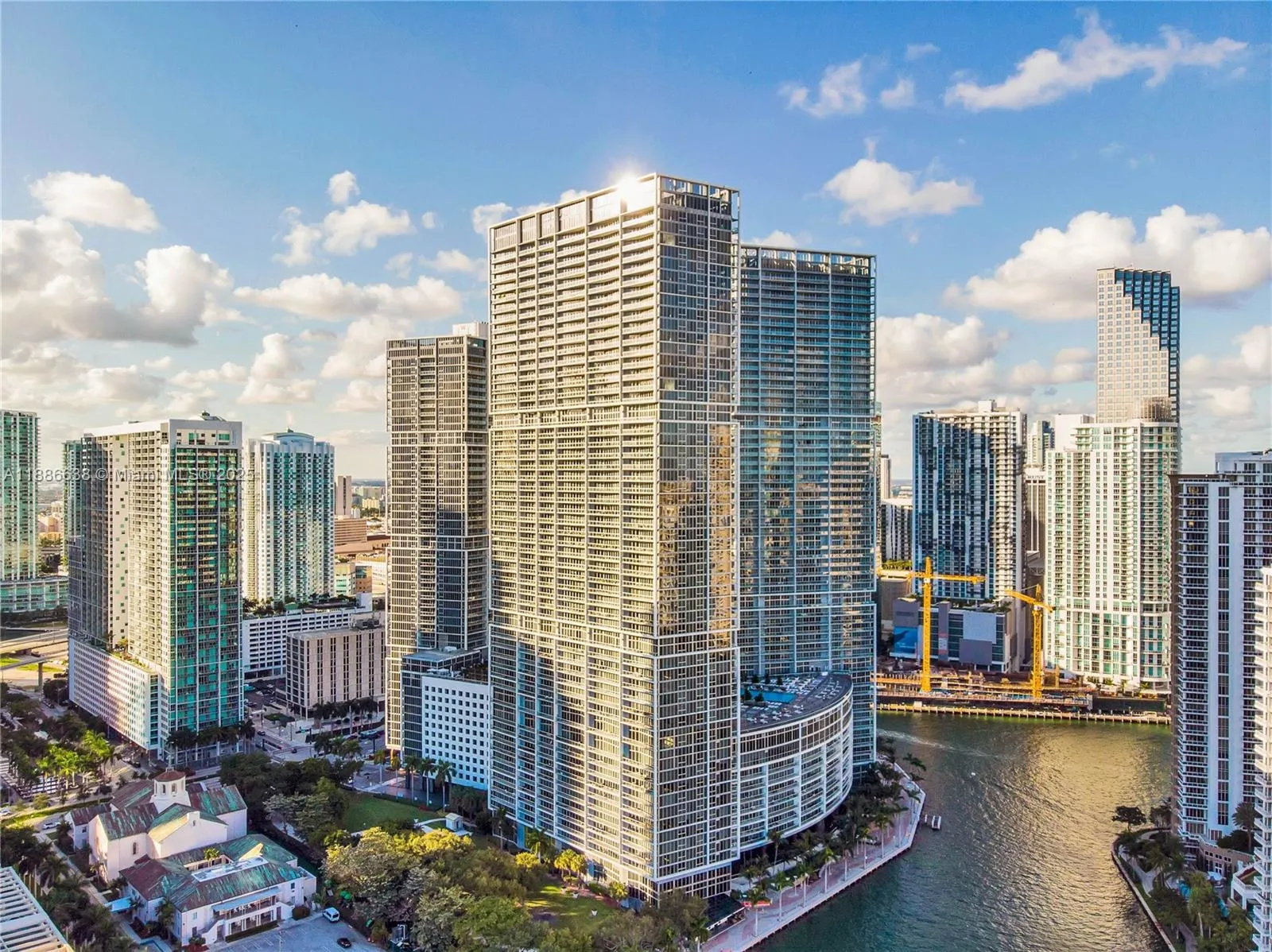 495 Brickell Ave, #1510