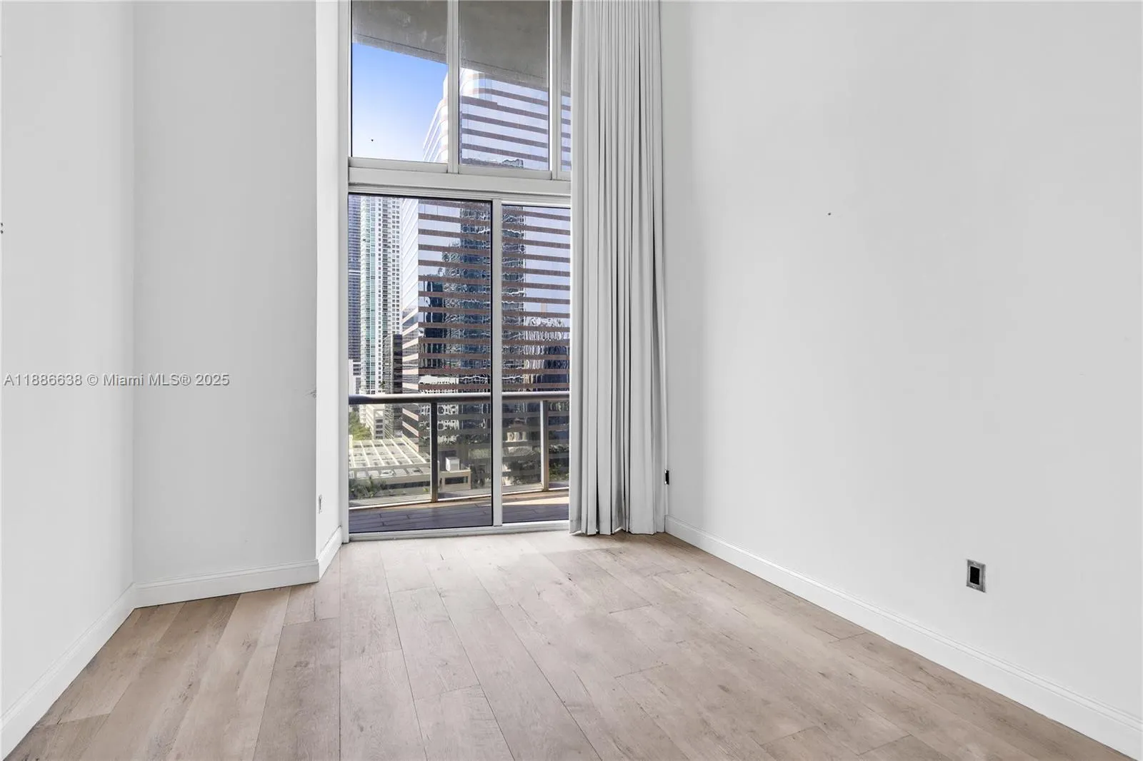 495 Brickell Ave, #1510