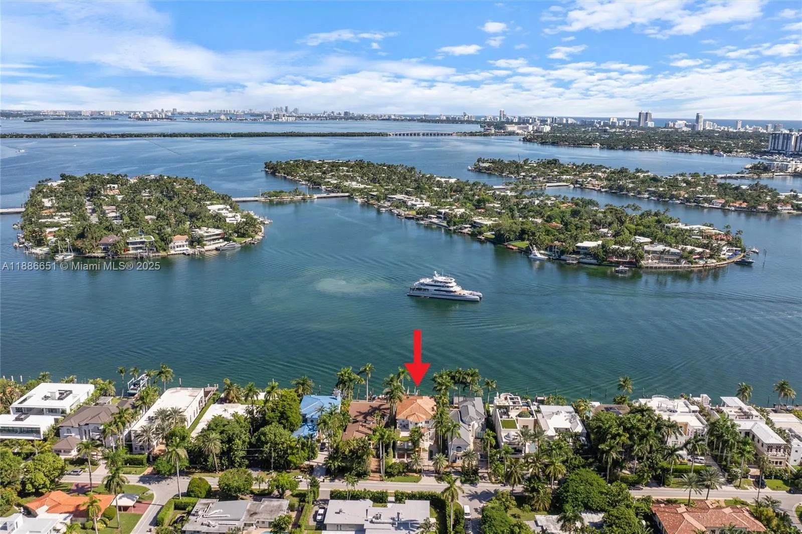305 N Hibiscus Dr