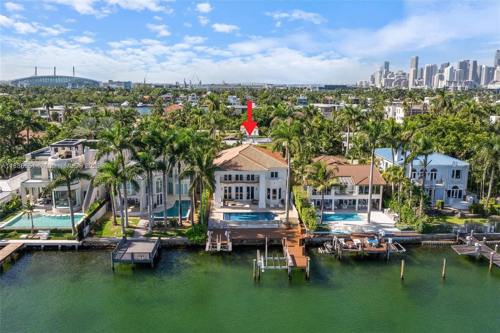 305 N Hibiscus Dr