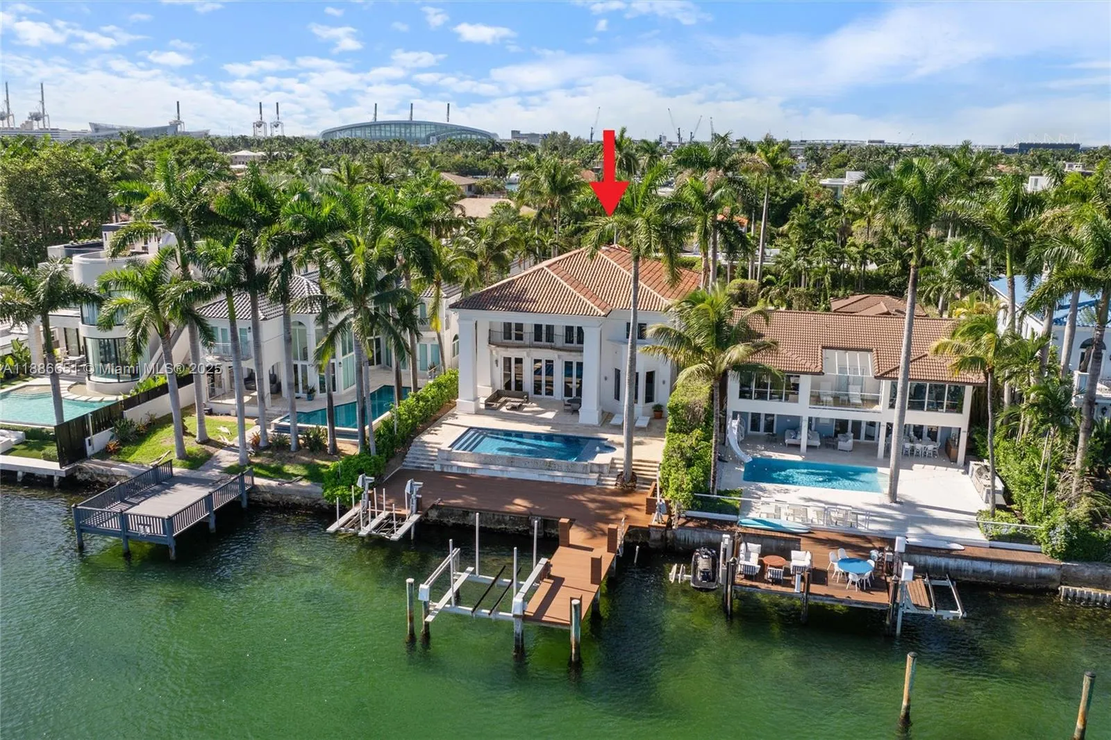 305 N Hibiscus Dr