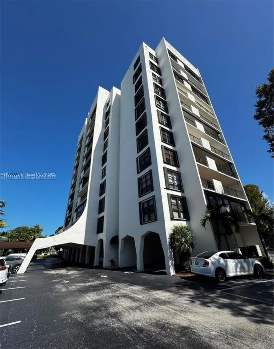 77 Crandon Blvd, #4E
