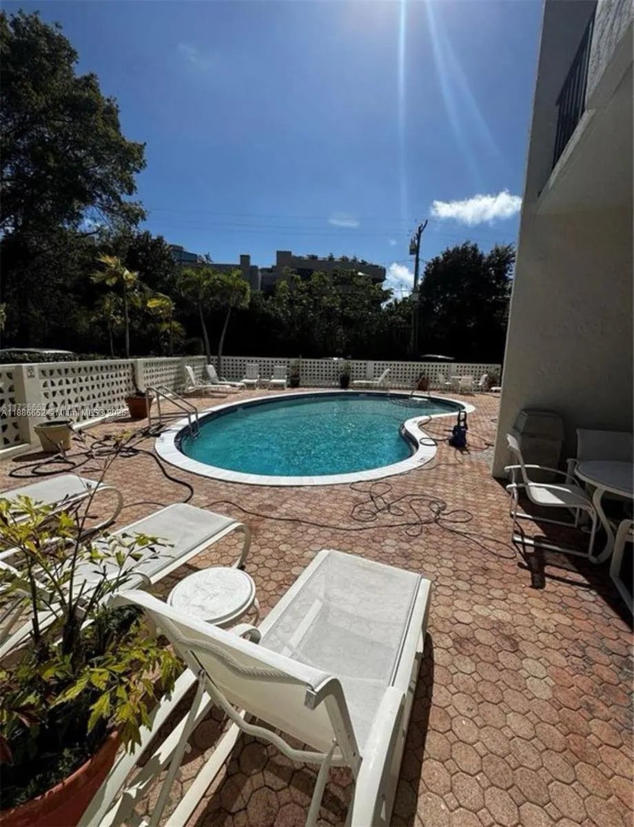 77 Crandon Blvd, #4E