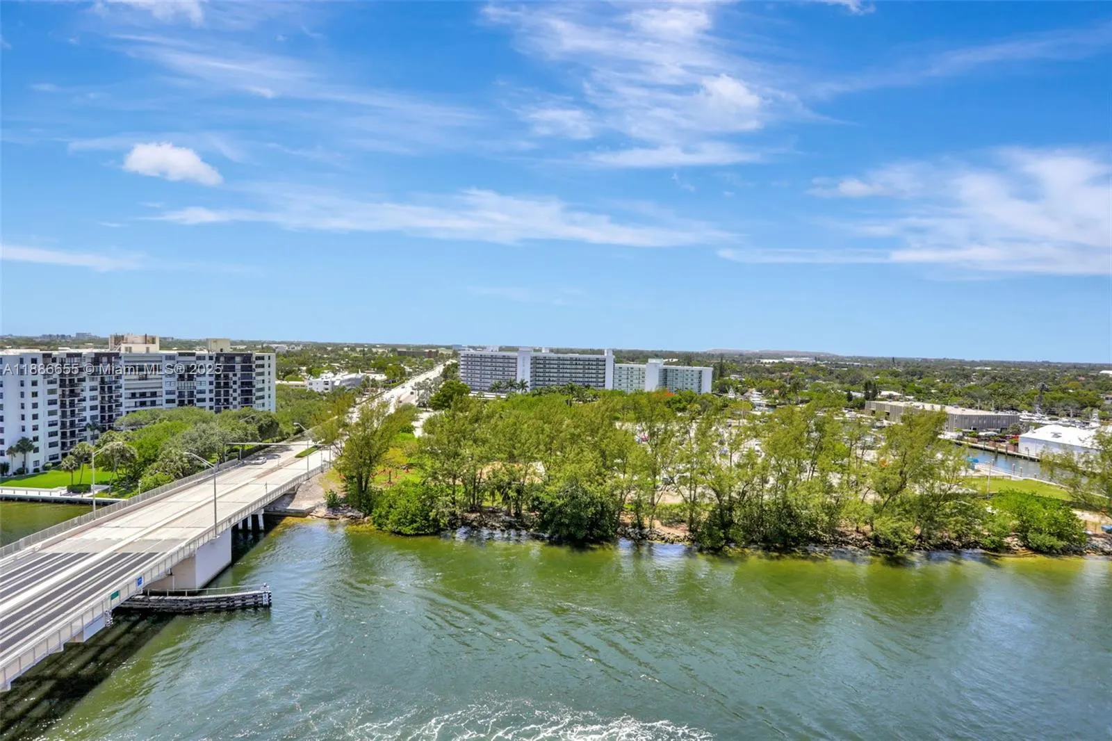 1401 N Riverside Dr, #1403