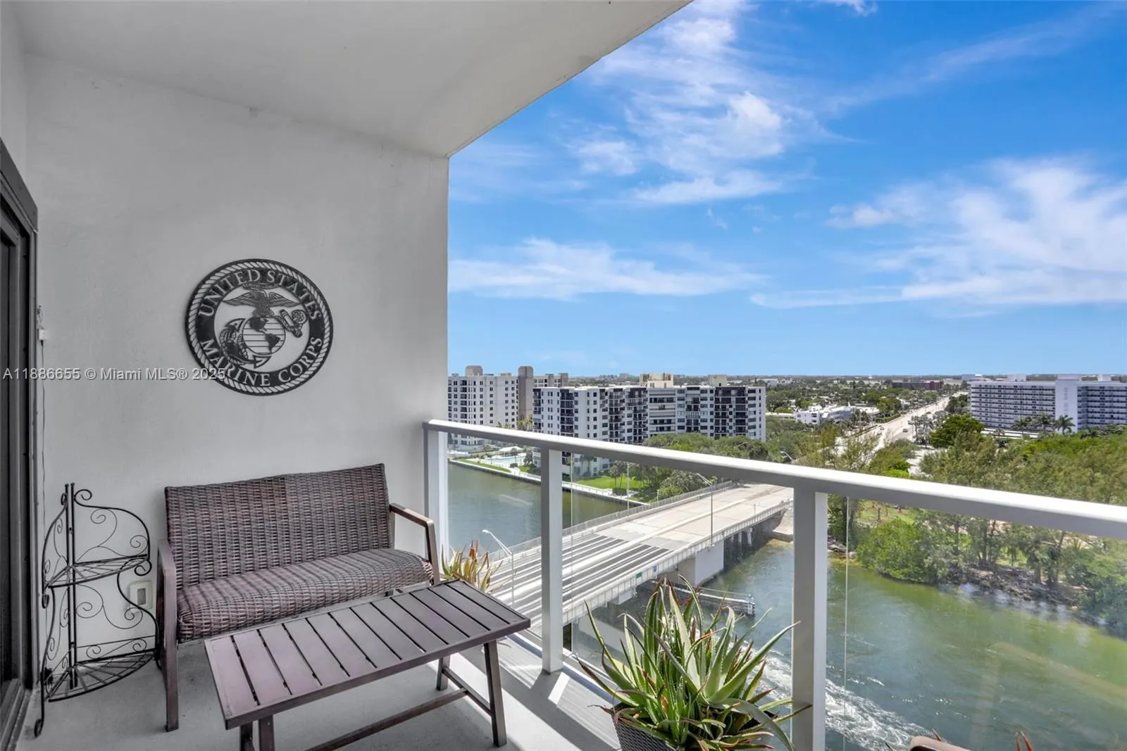 1401 N Riverside Dr, #1403