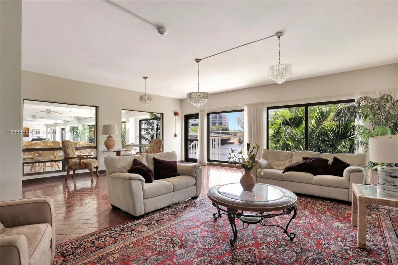 1401 N Riverside Dr, #1403