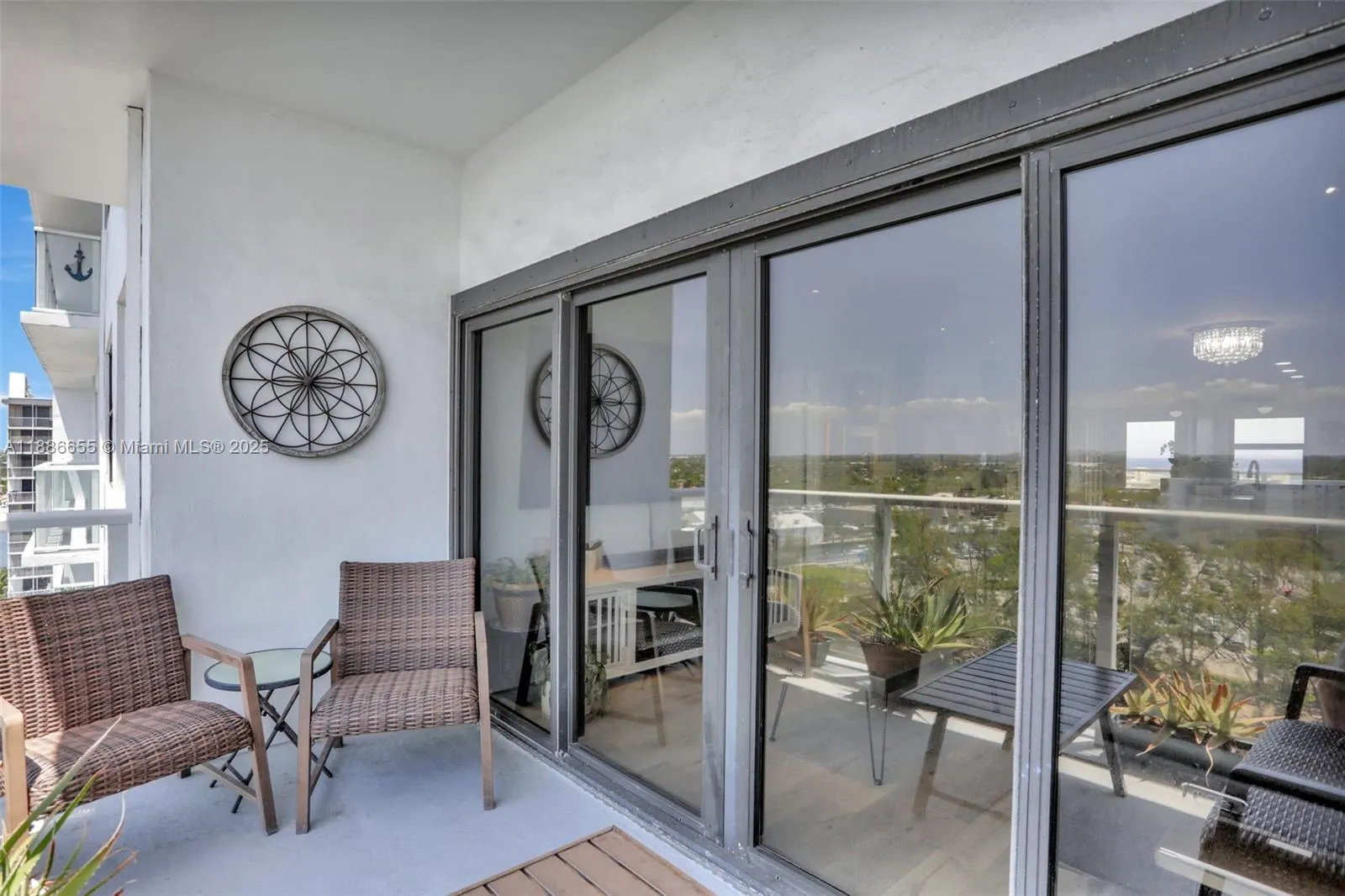 1401 N Riverside Dr, #1403