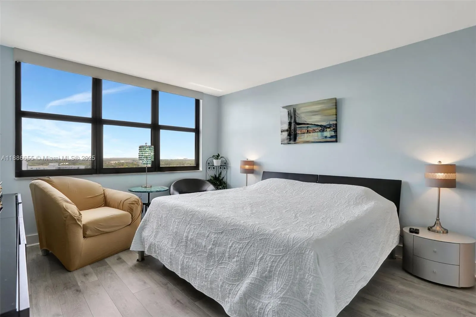 1401 N Riverside Dr, #1403