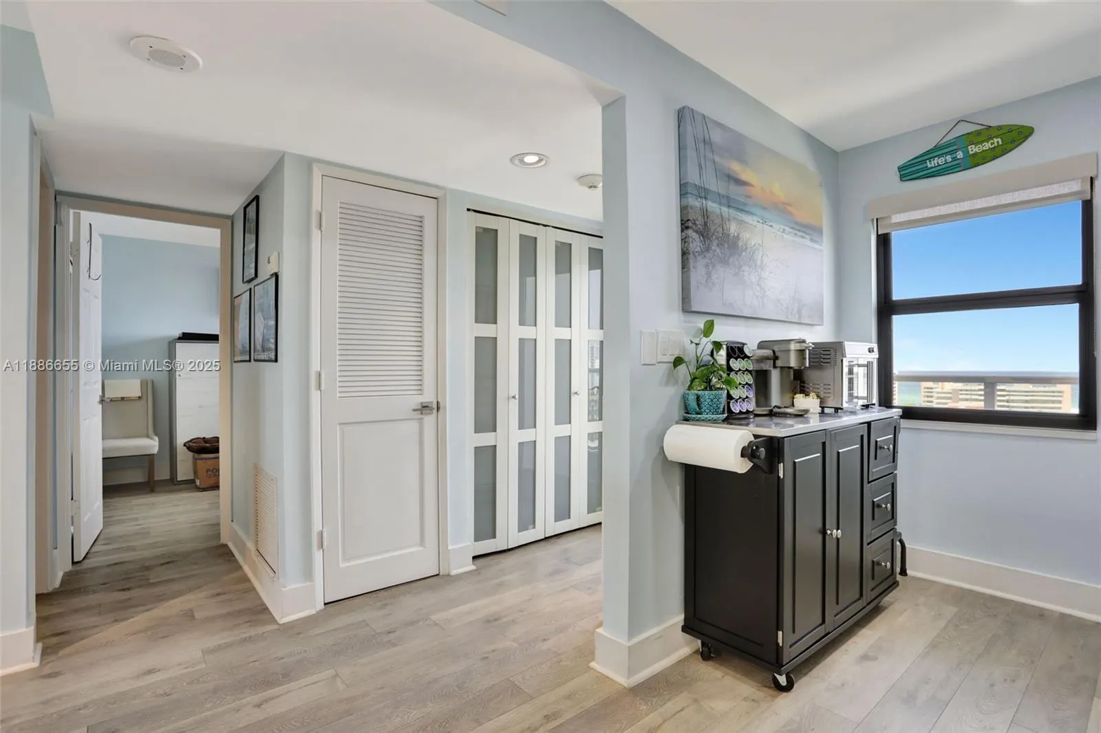 1401 N Riverside Dr, #1403