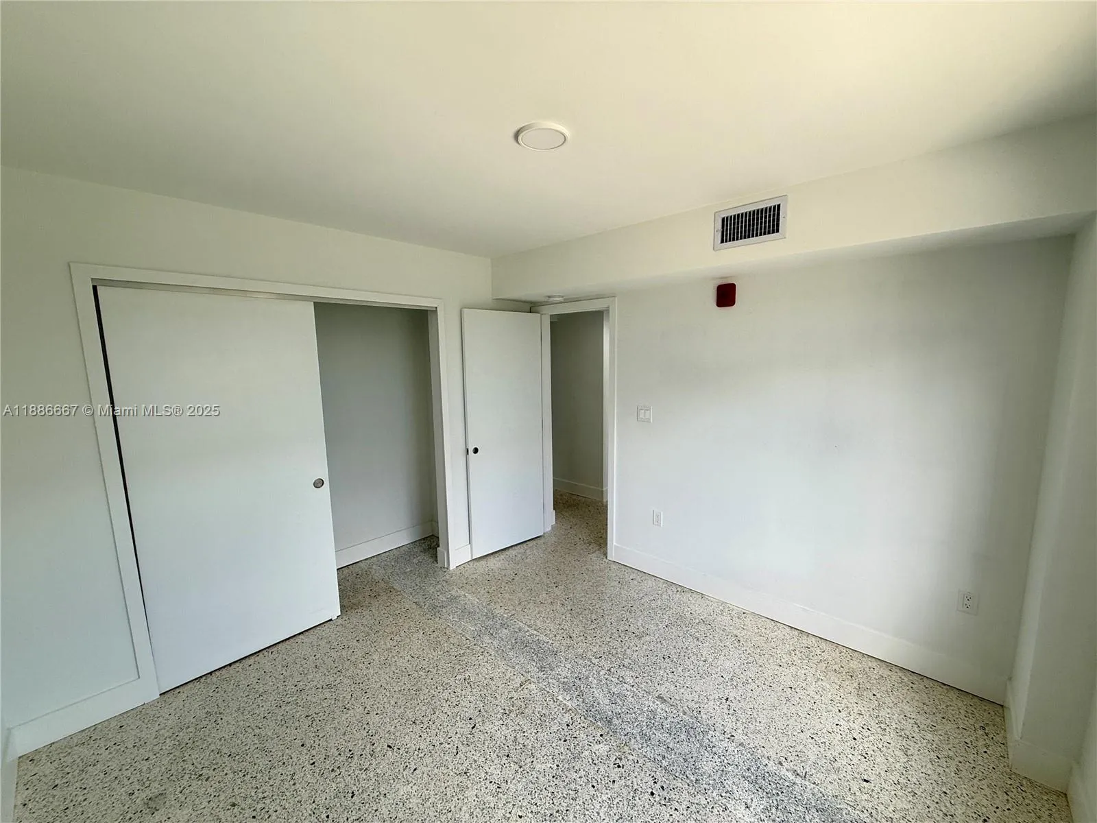 180 NE 57th St, #9