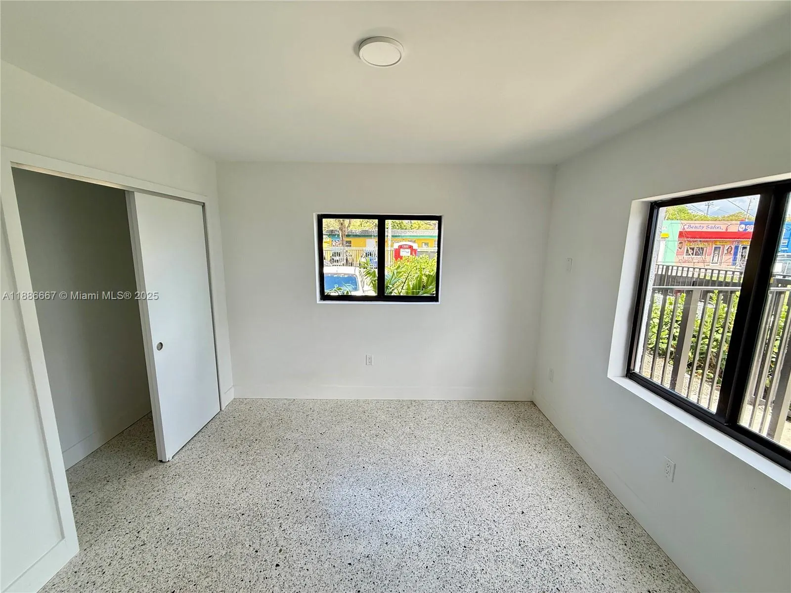 180 NE 57th St, #9