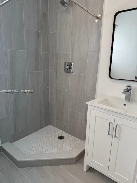 511 SW 1 AVENUE, ##1A