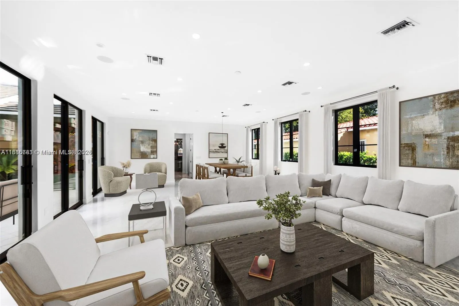638 Escobar Ave