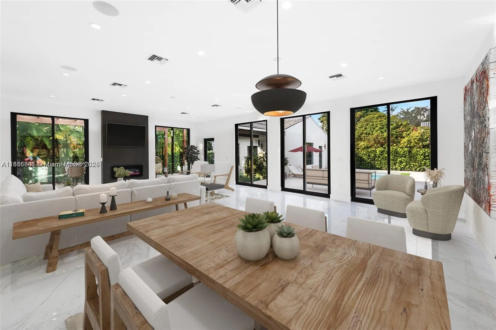 638 Escobar Ave