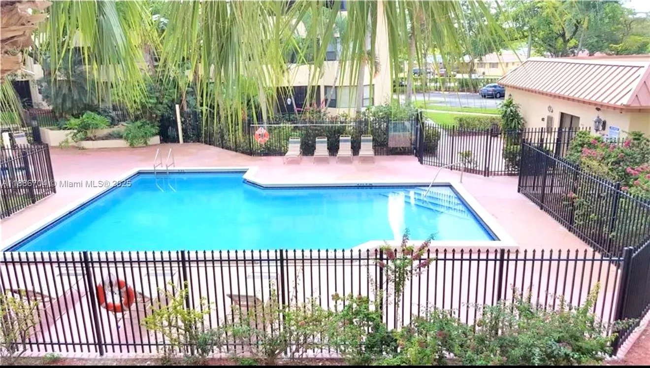 7451 NW 16th St, #207