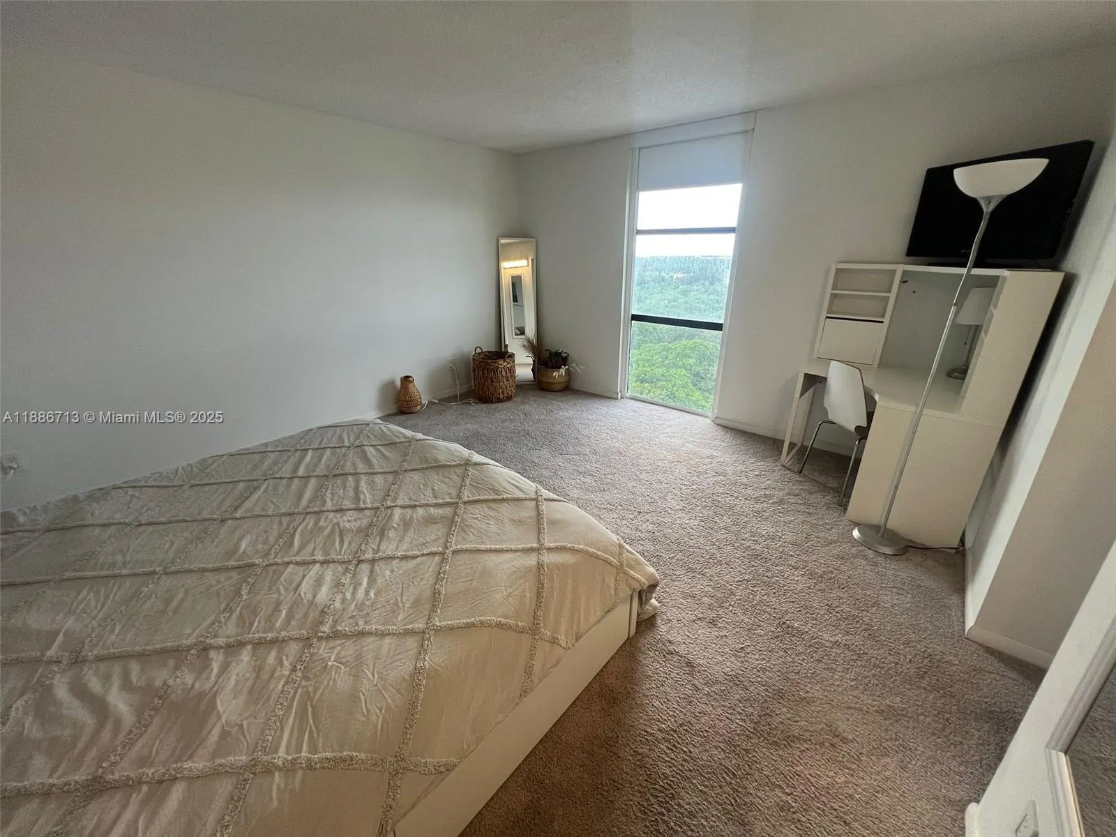 13499 Biscayne Blvd, #1601