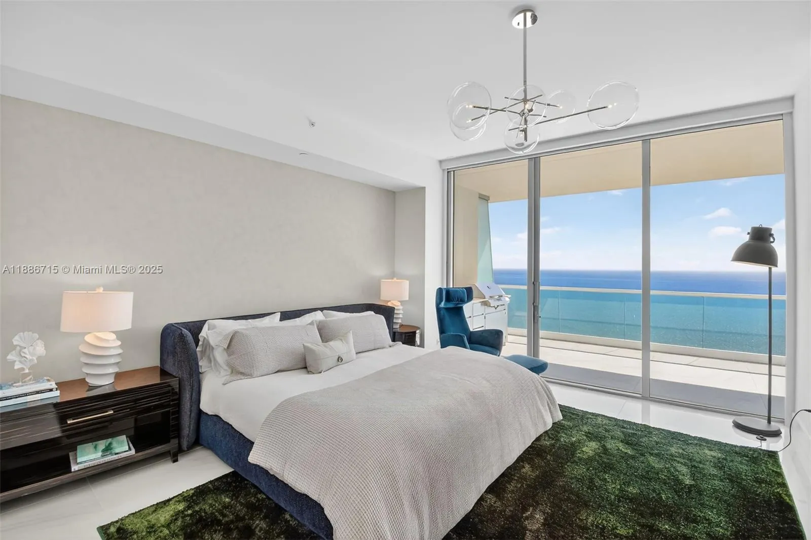 18501 Collins Ave, #2504