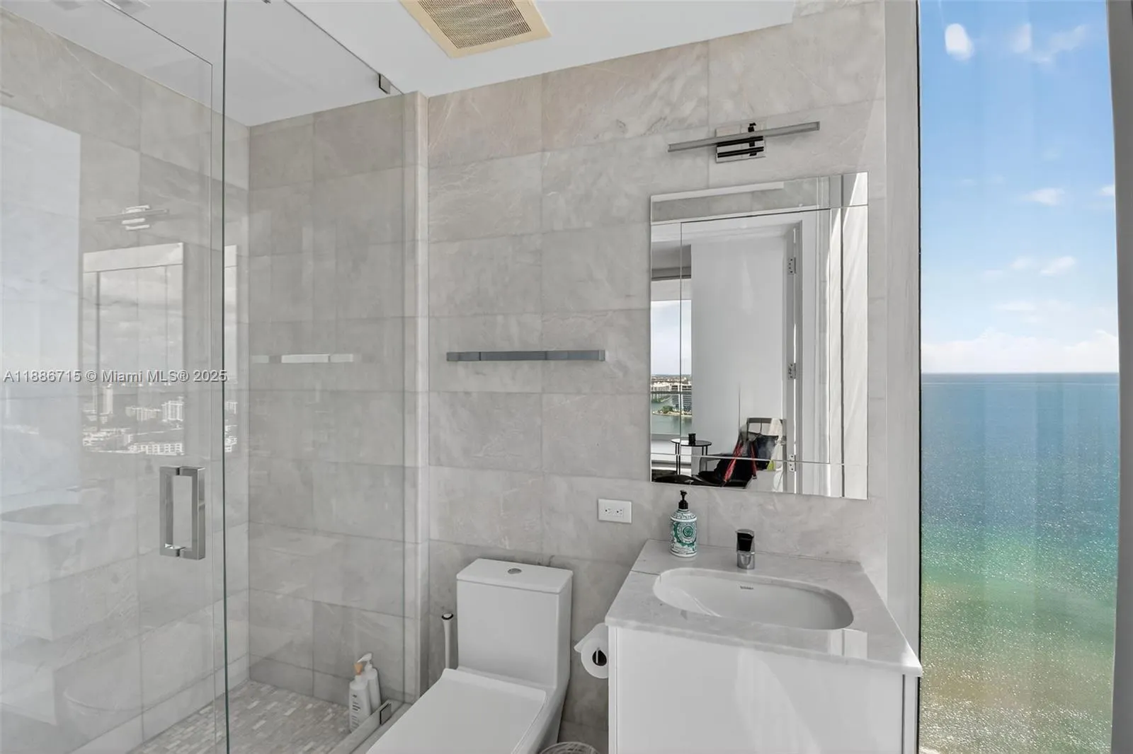 18501 Collins Ave, #2504
