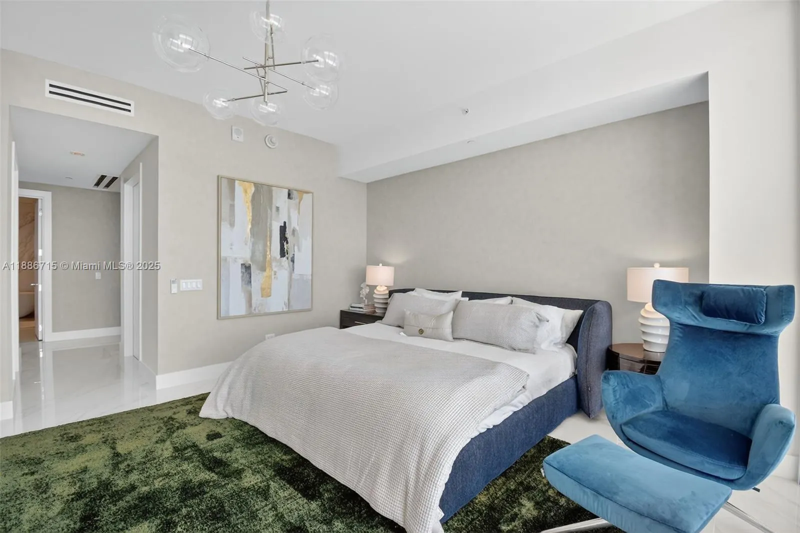 18501 Collins Ave, #2504