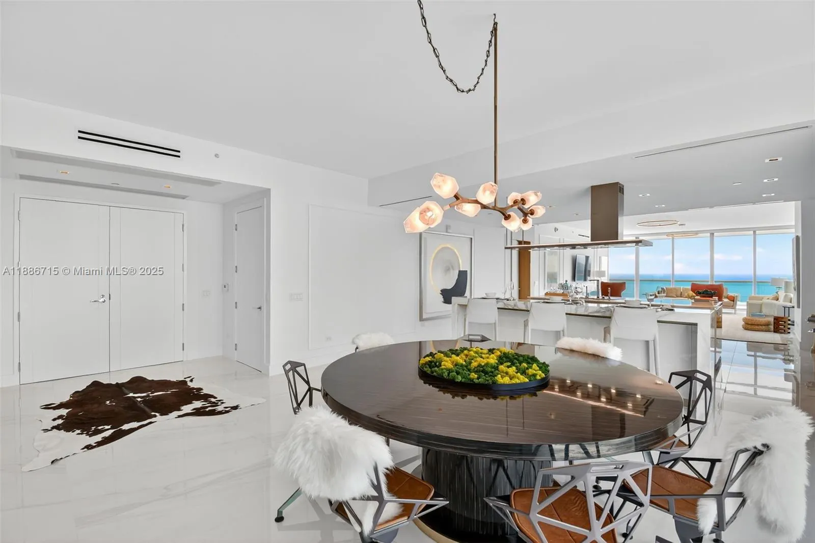 18501 Collins Ave, #2504