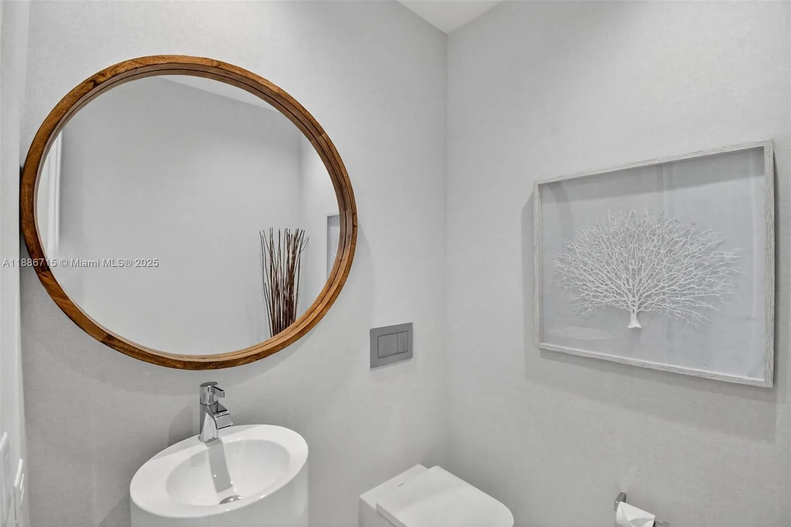 18501 Collins Ave, #2504