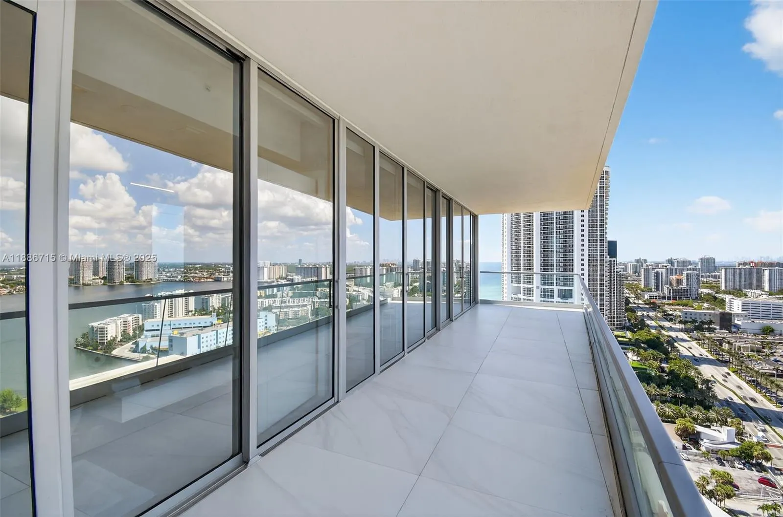 18501 Collins Ave, #2504