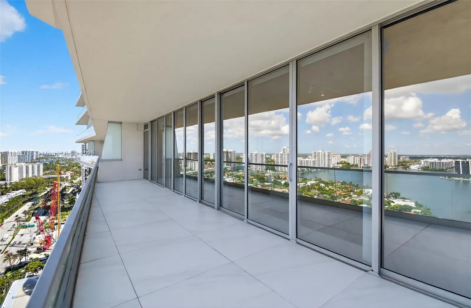 18501 Collins Ave, #2504