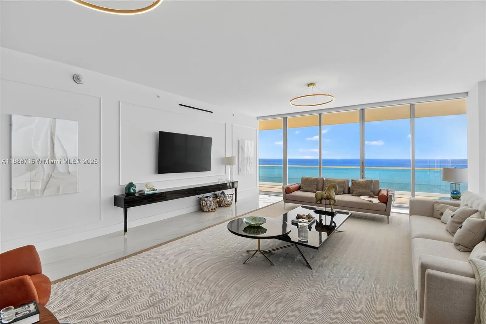 18501 Collins Ave, #2504