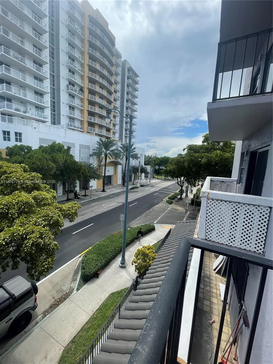 777 SW 9th Ave, #314