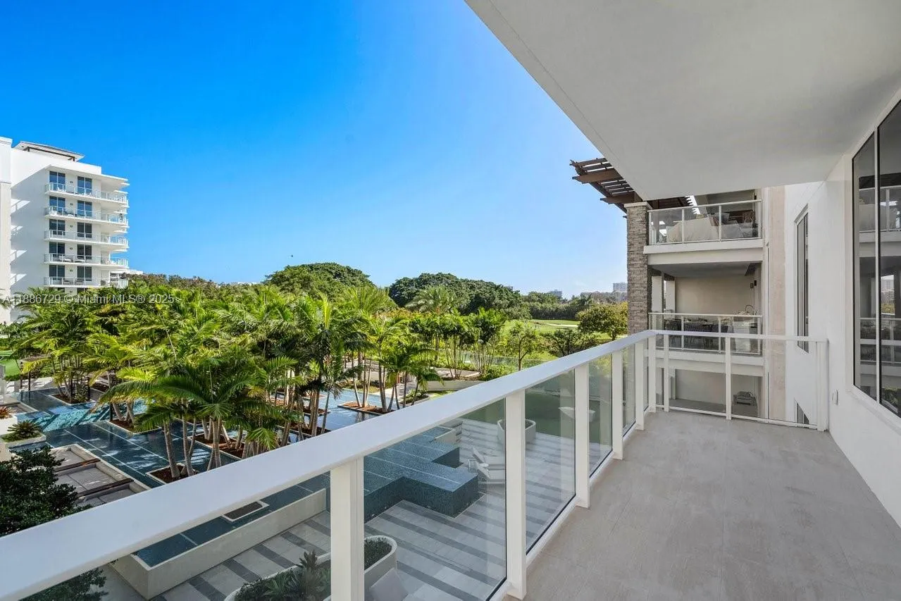 210 SE Mizner Blvd, #403