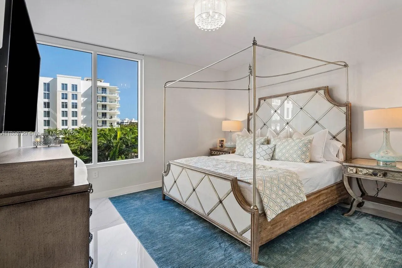 210 SE Mizner Blvd, #403