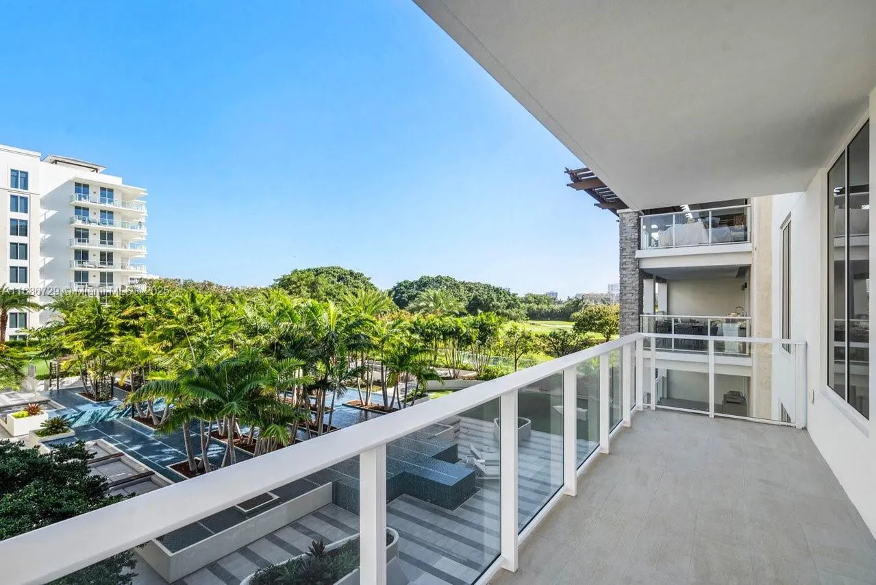 210 SE Mizner Blvd, #403