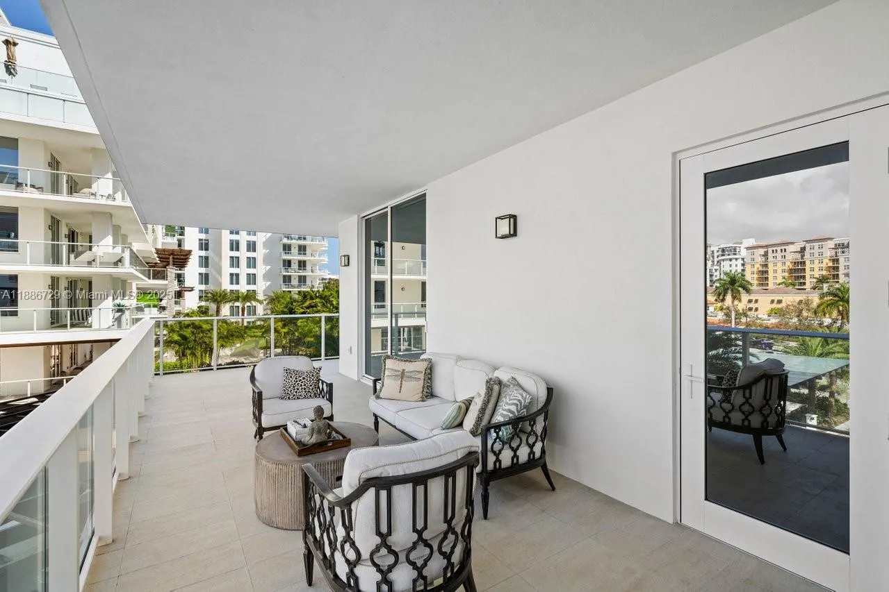 210 SE Mizner Blvd, #403