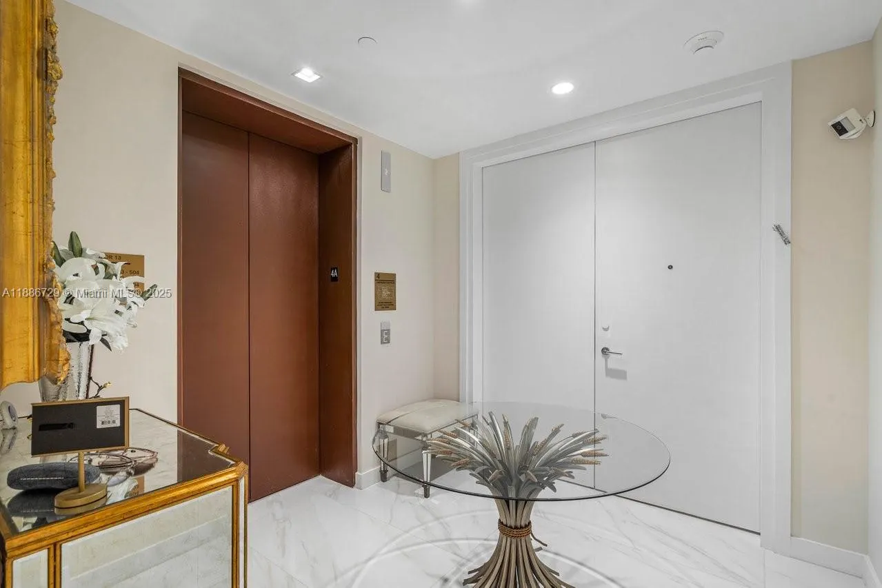 210 SE Mizner Blvd, #403