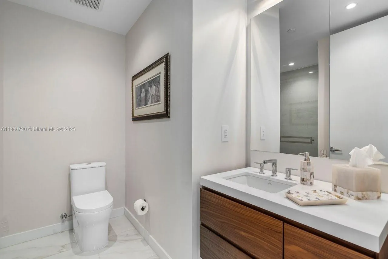 210 SE Mizner Blvd, #403