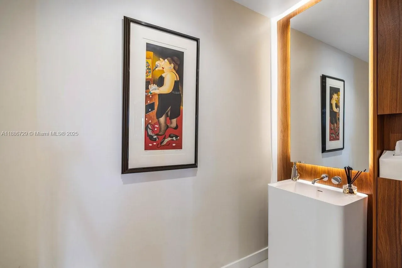 210 SE Mizner Blvd, #403