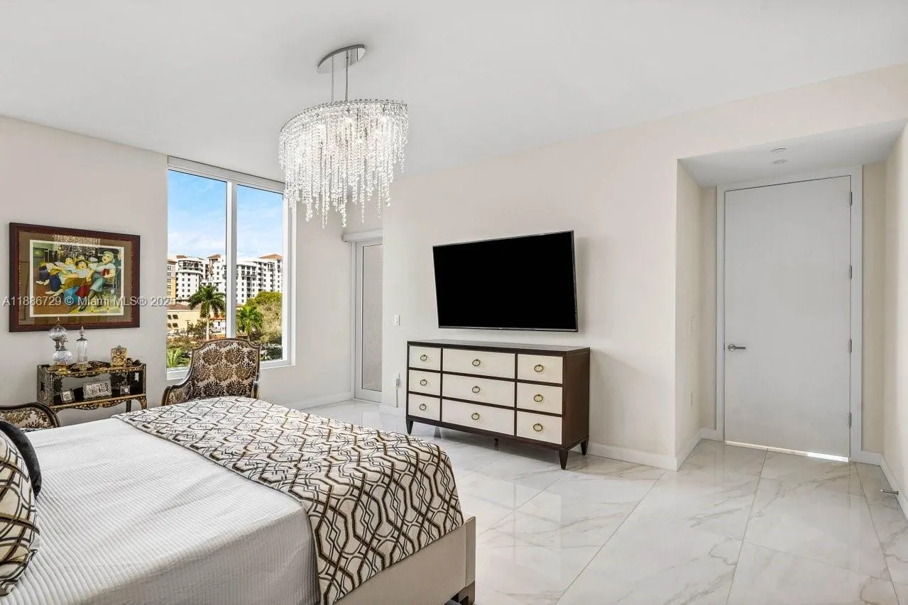 210 SE Mizner Blvd, #403