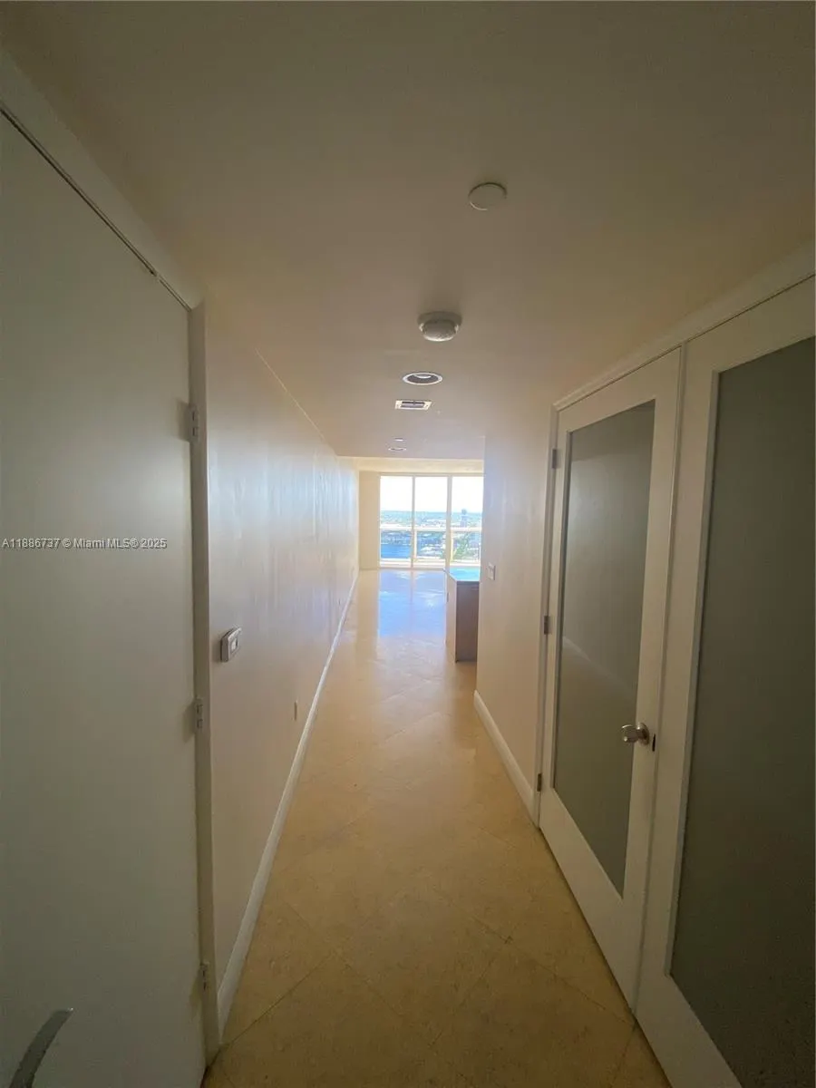 1800 S Ocean Dr, #2909