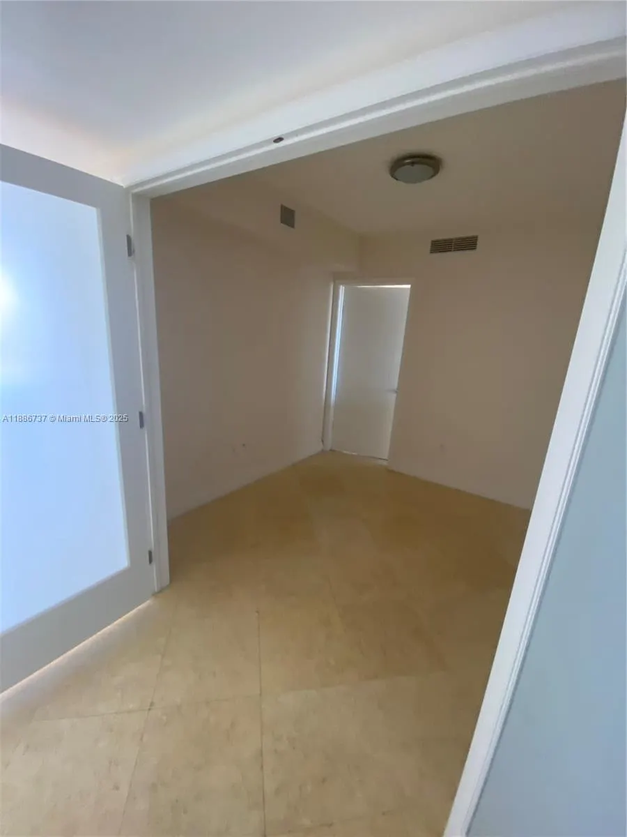 1800 S Ocean Dr, #2909