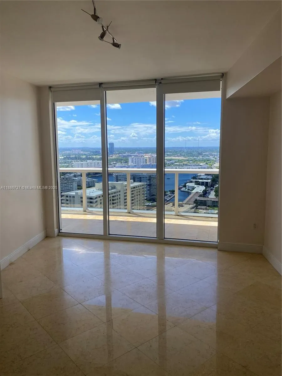 1800 S Ocean Dr, #2909