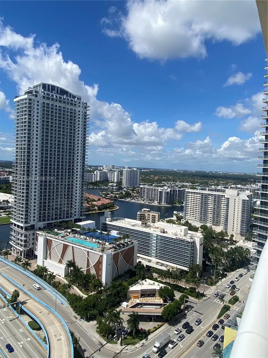 1800 S Ocean Dr, #2909