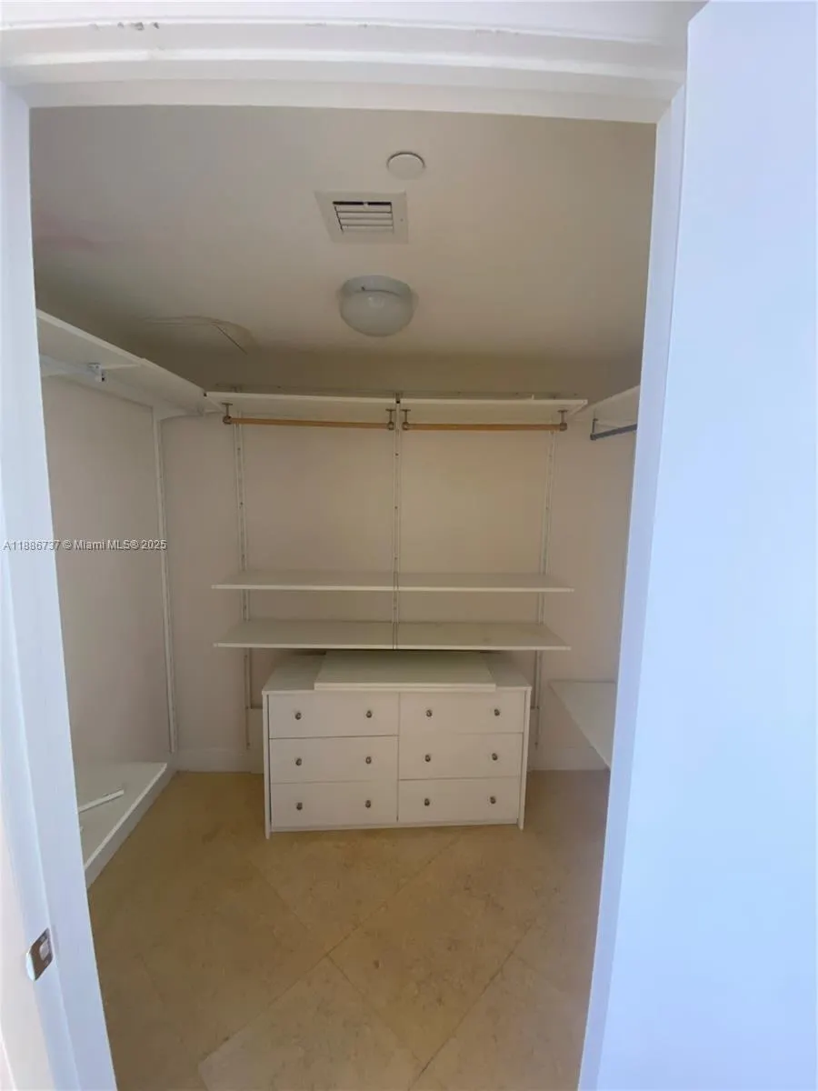 1800 S Ocean Dr, #2909