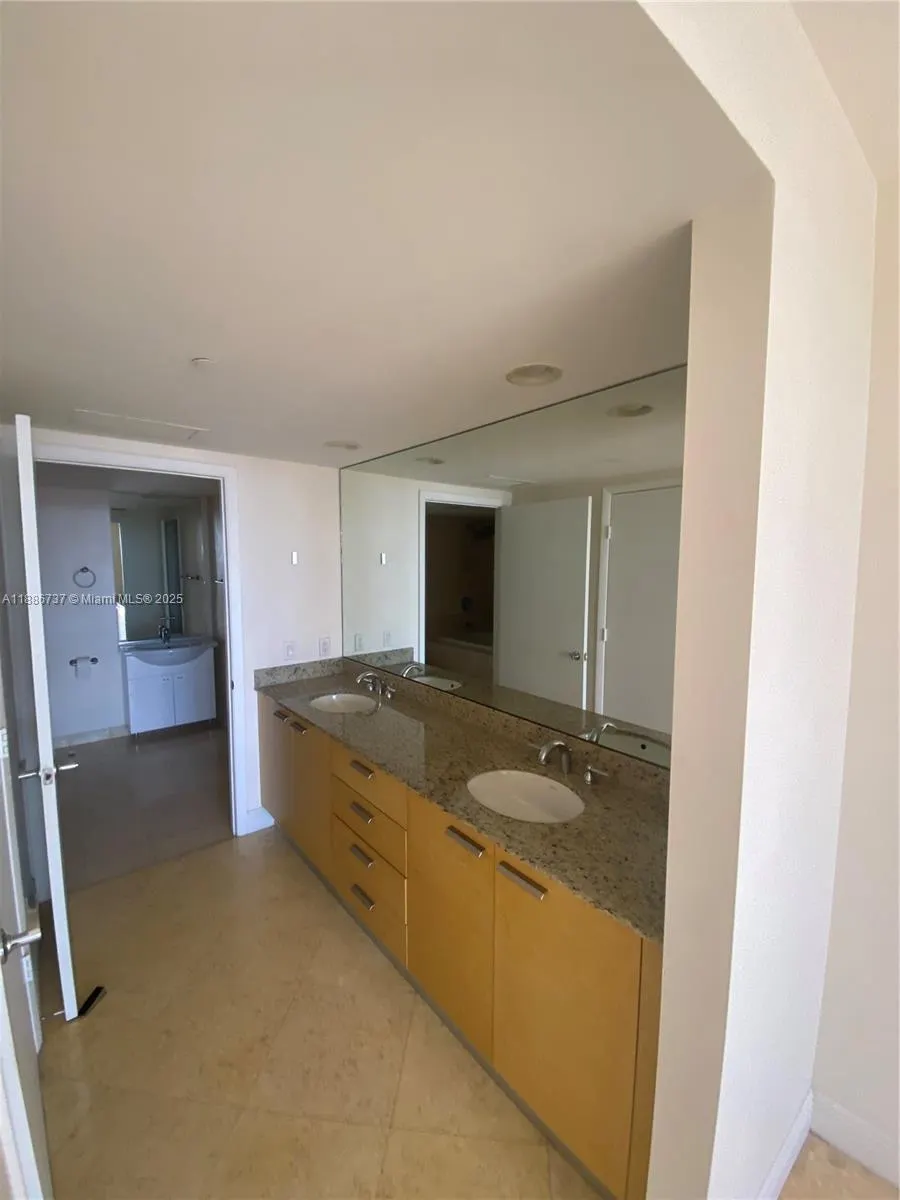1800 S Ocean Dr, #2909