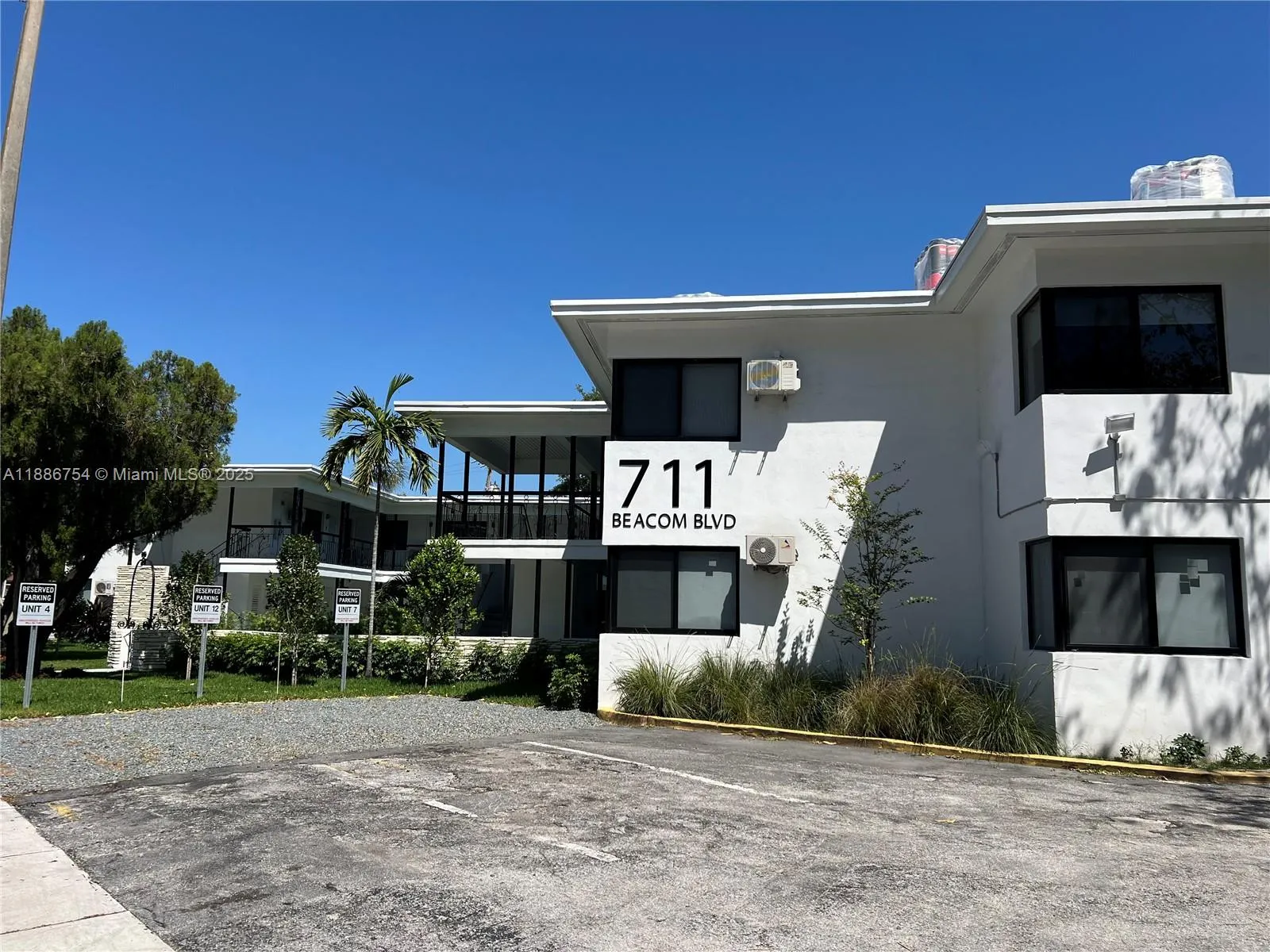 711 Beacom Blvd, #8