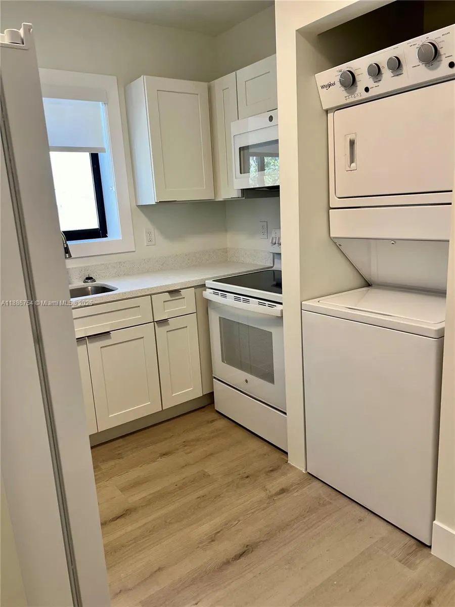 711 Beacom Blvd, #8
