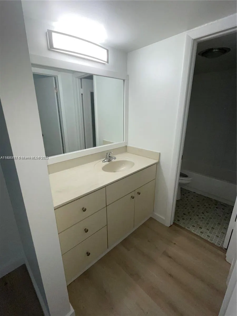 10425 SW 112th Ave, #208